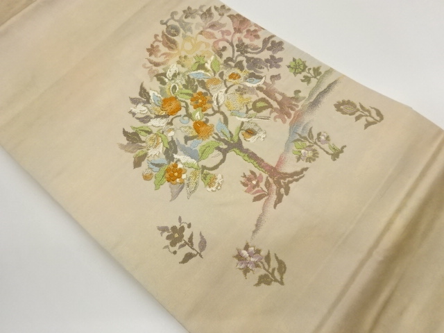 樹木に花唐草模様織出し名古屋帯